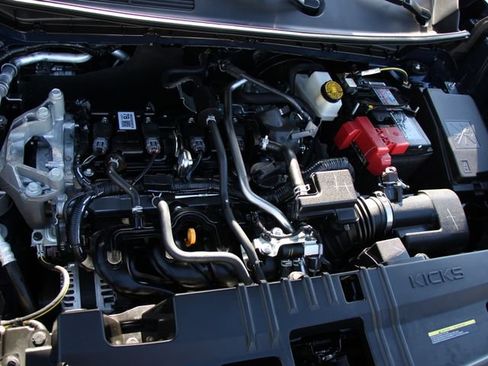 Certified 2025 Nissan Kicks SR AWD/4WD image 33