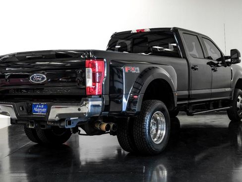 Used 2017 Ford F350 Lariat w/ Lariat Ultimate Package AWD/4WD image 8