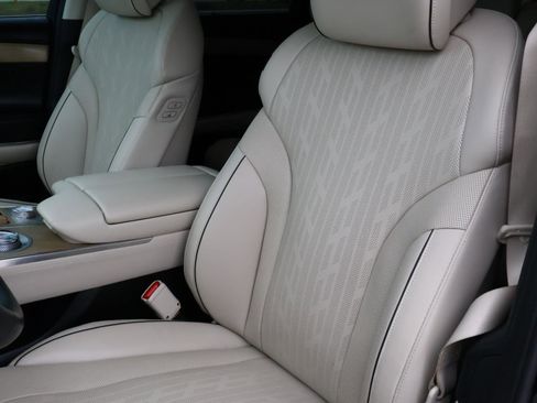 Used 2024 Genesis GV80 3.5T w/ Advanced Package image 14