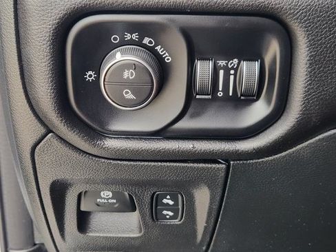 Used 2025 RAM 1500 Big Horn AWD/4WD image 21