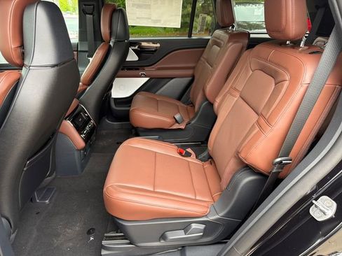 New 2026 Lincoln Aviator Reserve AWD/4WD image 13