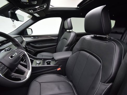 New 2026 Jeep Grand Cherokee L Limited image 35