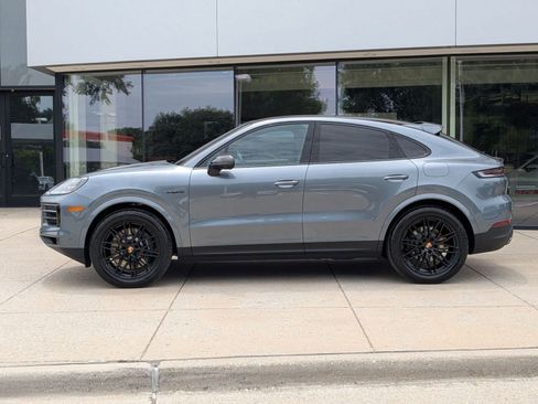 New 2026 Porsche Cayenne E-Hybrid Coupe AWD/4WD image 2