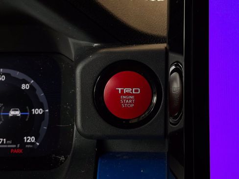 Used 2024 Toyota Tacoma TRD Off-Road w/ TRD Off Road Upgrade Package AWD/4WD image 38