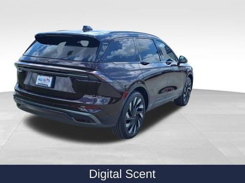 Used 2025 Lincoln Nautilus Reserve AWD/4WD image 9
