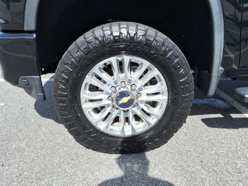 Used 2021 Chevrolet Silverado 3500 High Country AWD/4WD image 10
