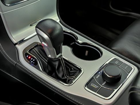 Used 2018 Jeep Grand Cherokee Trackhawk AWD/4WD image 31