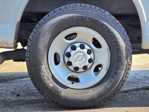 Used 2020 Chevrolet Express 2500 w/ Communications Package image 6