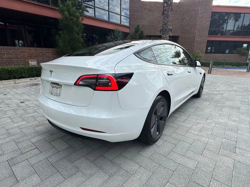 Used 2021 Tesla Model 3 Standard Range Plus image 7