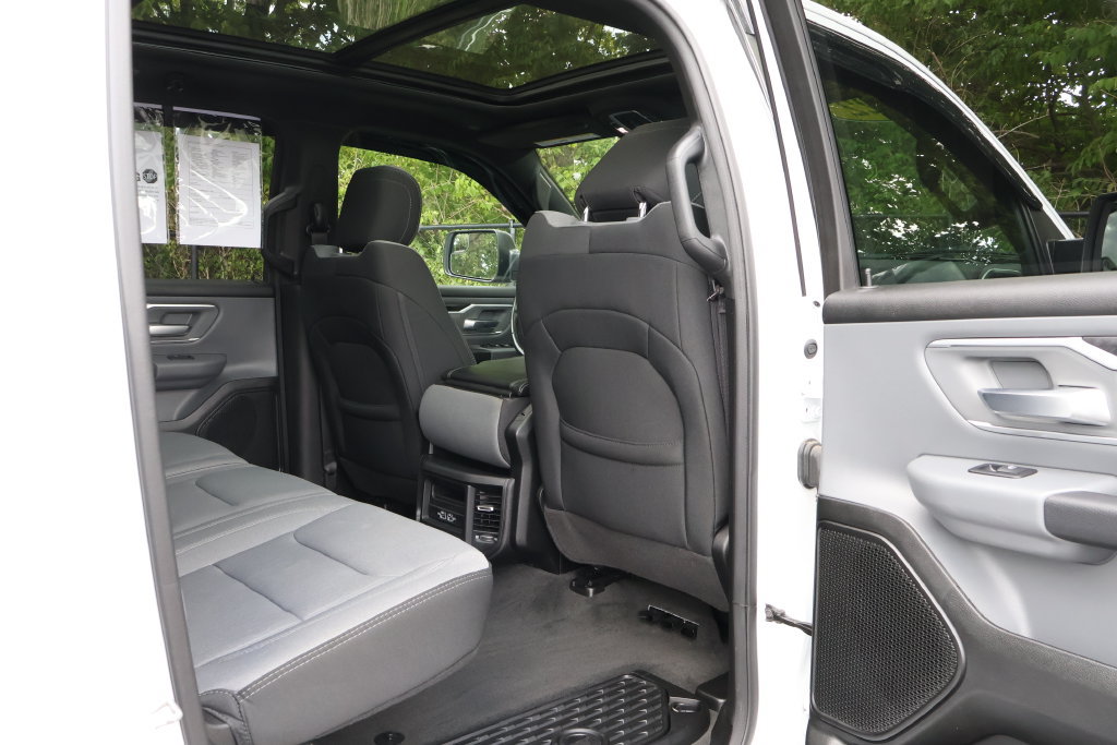 Used 2022 RAM 1500 Big Horn AWD/4WD image 49