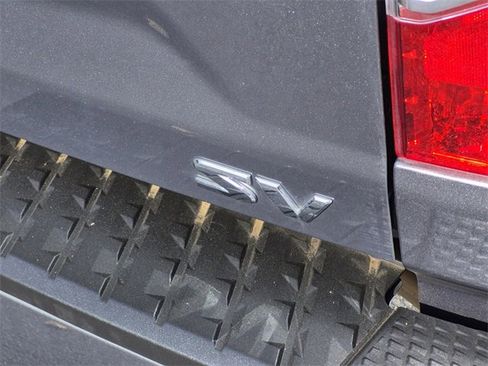 Certified 2020 Nissan Titan SV w/ SV Convenience Package image 8