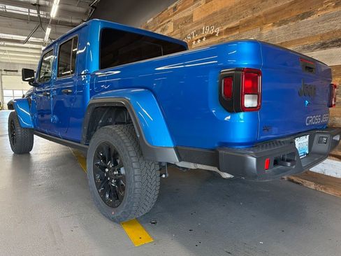 Used 2025 Jeep Gladiator Sport AWD/4WD image 20