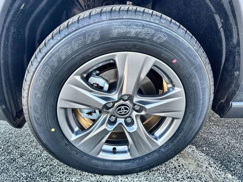 New 2025 Toyota RAV4 XLE image 19