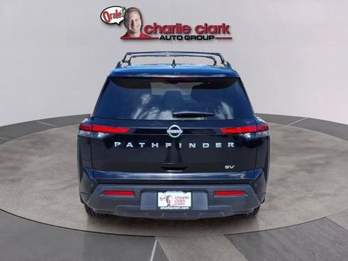 Certified 2024 Nissan Pathfinder SV FWD image 4