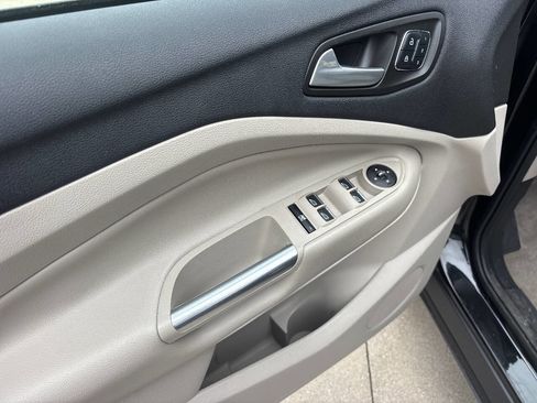 Used 2016 Ford Escape Titanium w/ Equipment Group 301A FWD image 12