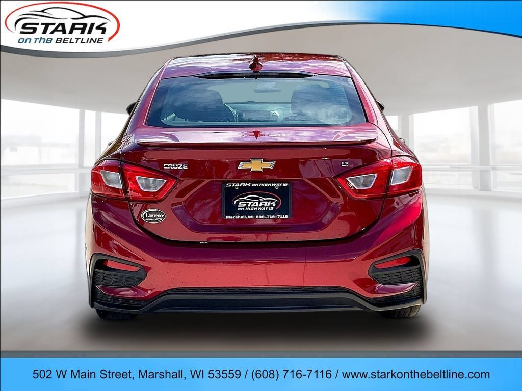 Used 2017 Chevrolet Cruze LT w/ Convenience Package FWD image 5