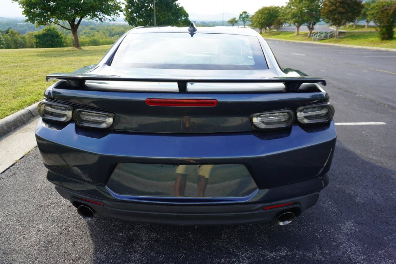 Used 2020 Chevrolet Camaro SS RWD image 10