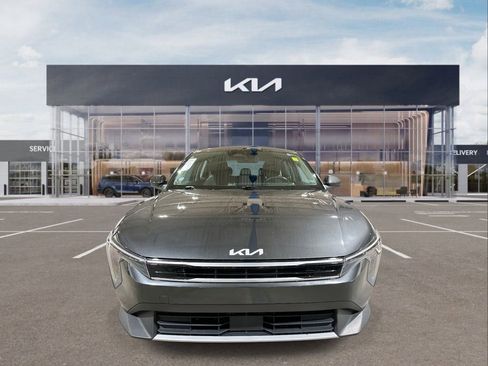 Used 2025 Kia K4 EX image 3