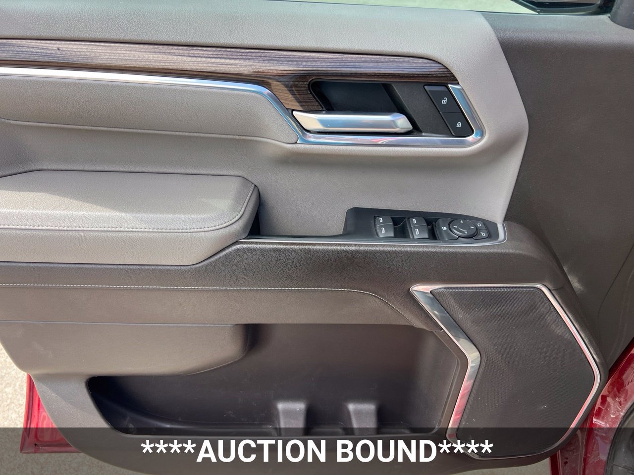 Certified 2023 Chevrolet Silverado 1500 LT Trail Boss w/ LPO, Dark Essentials Package AWD/4WD image 10