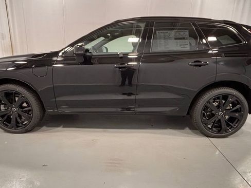 New 2026 Volvo XC60 T8 Ultra w/ Protection Package Premier image 9