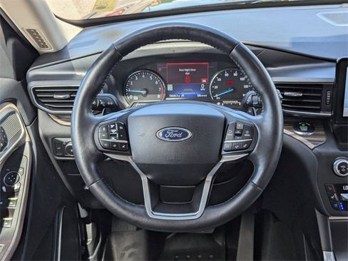 Used 2020 Ford Explorer Limited w/ Class III Trailer Tow Package image 18