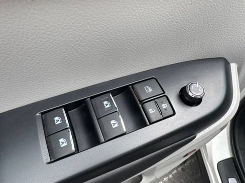 Used 2018 Toyota Highlander Limited Platinum AWD/4WD image 22