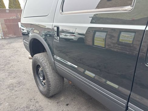 Used 2003 Ford Excursion Limited AWD/4WD image 16