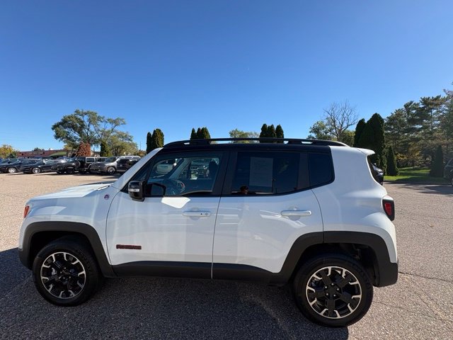 Used 2023 Jeep Renegade Trailhawk AWD/4WD image 2