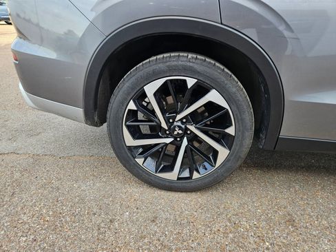 Used 2024 Mitsubishi Outlander SE image 31