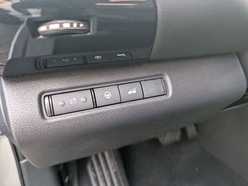 New 2025 Nissan Pathfinder SV image 17