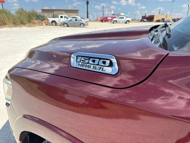 Used 2022 RAM 1500 Limited w/ Body Color Bumper Group AWD/4WD image 9