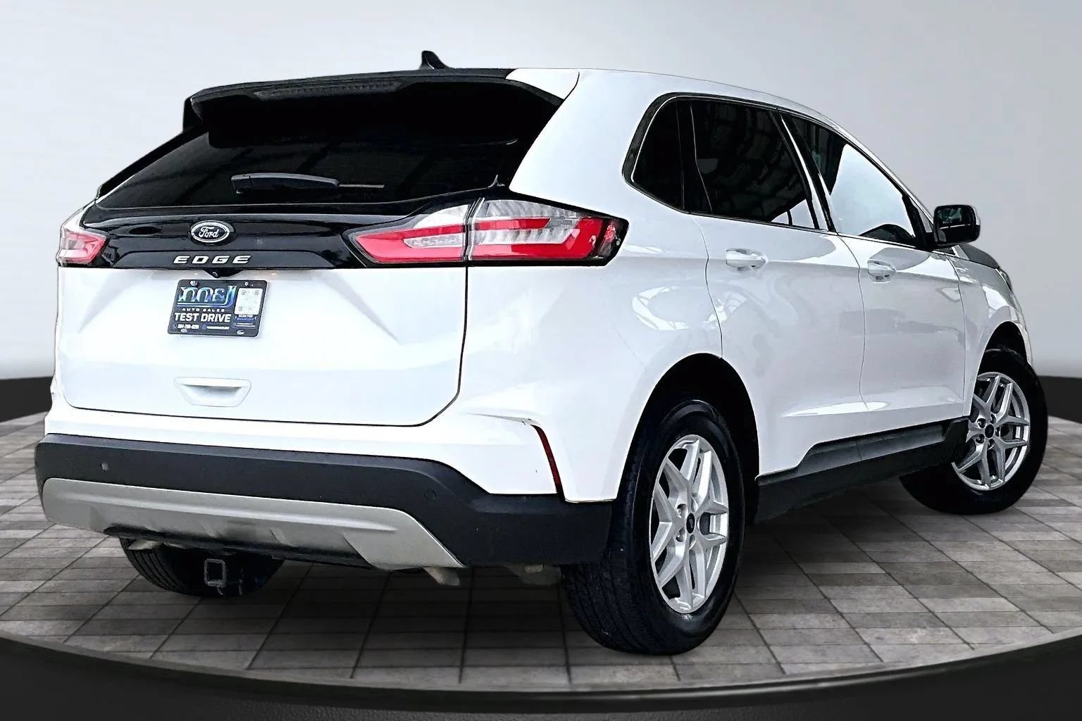 Used 2021 Ford Edge SEL FWD image 6