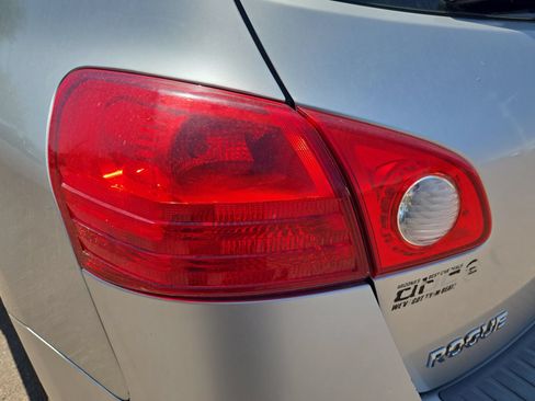 Used 2011 Nissan Rogue S FWD image 18