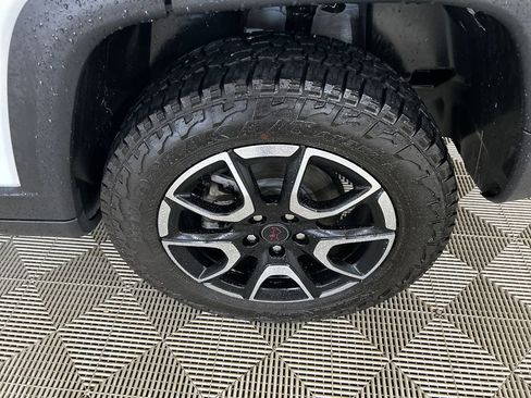 Used 2025 Jeep Compass Trailhawk AWD/4WD image 10
