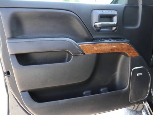 Used 2017 Chevrolet Silverado 1500 High Country AWD/4WD image 12