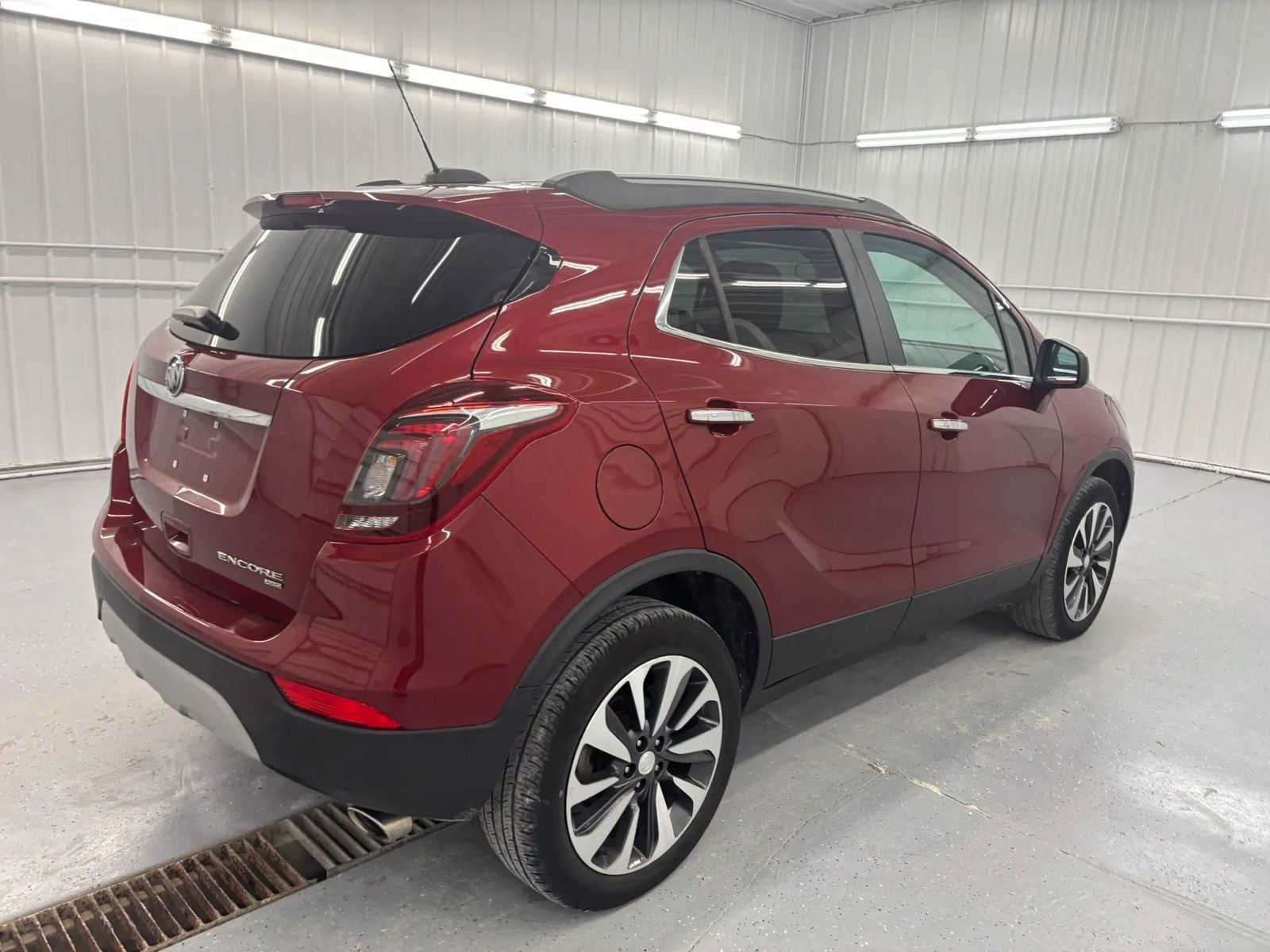Used 2022 Buick Encore Preferred AWD/4WD image 10