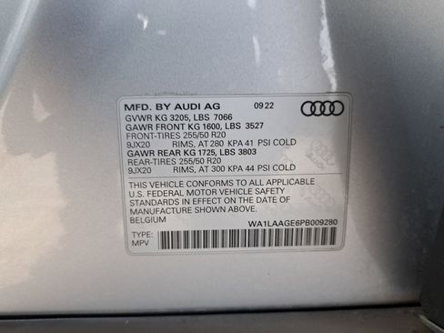 Certified 2023 Audi e-tron Premium Plus w/ Premium Plus Package AWD/4WD image 11