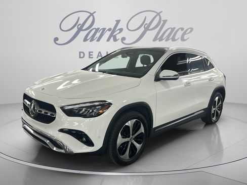 Certified 2026 Mercedes-Benz GLA 250 4MATIC image 1