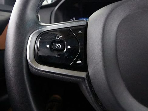 Certified 2023 Volvo XC90 B6 Plus w/ Protection Package Premier AWD/4WD image 15