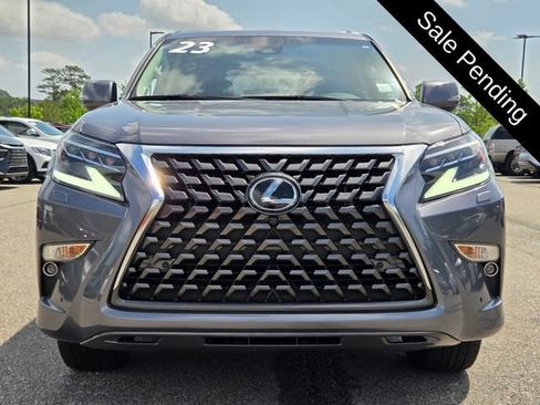 Used 2023 Lexus GX 460 Luxury w/ Accessory Package image 8