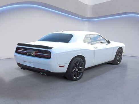Used 2021 Dodge Challenger SXT w/ Driver Convenience Group image 6