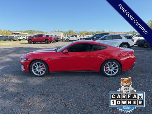 Used 2024 Ford Mustang GT Premium image 3