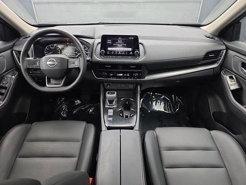 Used 2026 Nissan Rogue SV w/ SV Premium Package image 21