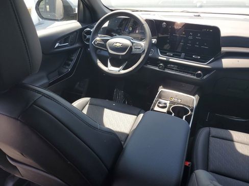 New 2026 Chevrolet Equinox LT w/ Convenience Package II FWD image 12