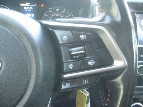 Used 2023 Subaru Crosstrek 2.0i Premium AWD/4WD image 25