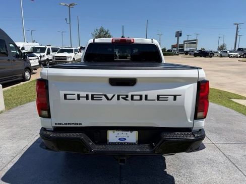 Used 2024 Chevrolet Colorado Z71 w/ Z71 Convenience Package 2 AWD/4WD image 5