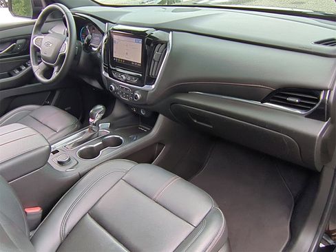 Certified 2022 Chevrolet Traverse RS image 33