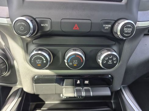 Used 2020 RAM 1500 Lone Star RWD image 26