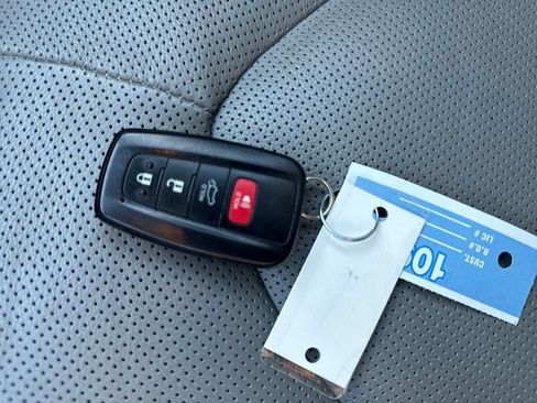 Used 2022 Toyota Highlander Platinum image 26