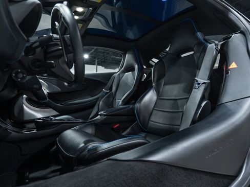 Used 2021 McLaren GT image 20